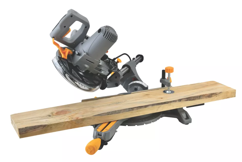 Refurb Titan TTB794MSW 210mm Electric Single-Bevel Sliding Sliding Mitre Saw 240V 3 Refurb Titan TTB794MSW 210mm Electric Single-Bevel Sliding Sliding Mitre Saw 240V - Image 3
