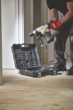 Titan TTB631SDS 6.3kg Electric SDS Plus Drill & 22 Piece Accessory Kit 230-240V 14 Titan TTB631SDS 6.3kg Electric SDS Plus Drill & 22 Piece Accessory Kit 230-240V -TITAN Tools 4172G A6