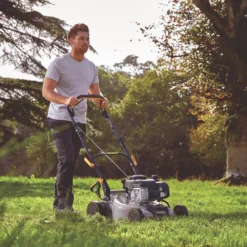 Titan TTLMP300SP40 41cm 125cc Self-Propelled Rotary Petrol Lawn Mower -TITAN Tools 500PT A2