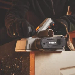 Titan TTB876PLN 3mm Electric Planer 240V -TITAN Tools 610VV A4