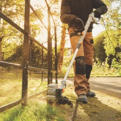 Titan TTB820GGT 600W 230V Grass Trimmer -TITAN Tools 629PT A2