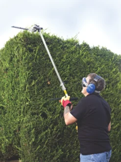 Titan TTL488GDO 25cc Petrol Bent Shaft 2-in-1 Grass & Hedge Trimmer -TITAN Tools 63778 A2